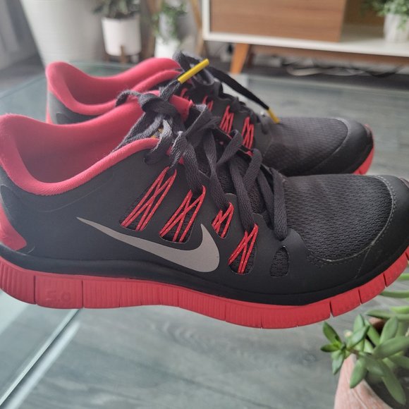 Nike Free Run 5.0 Livestrong Runners